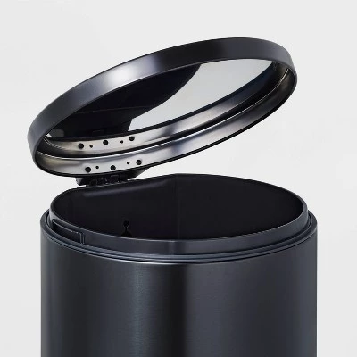 30L Round Step Trash Can - Brightroom™ Silver 2 30L Round Step Trash Can - Brightroom™ Silver - Image 2